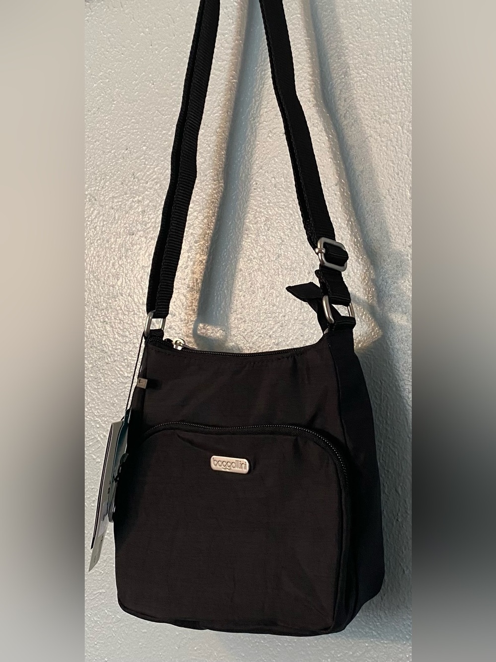 NWT Baggallini Compact Crossbody Shoulder Bag with Adjustable Strap